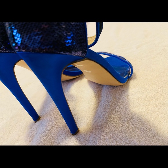 Almost New Super Glamorous Heels By CAPE ROBBIN - Heel Height 5” - box 42 - Picture 6 of 9